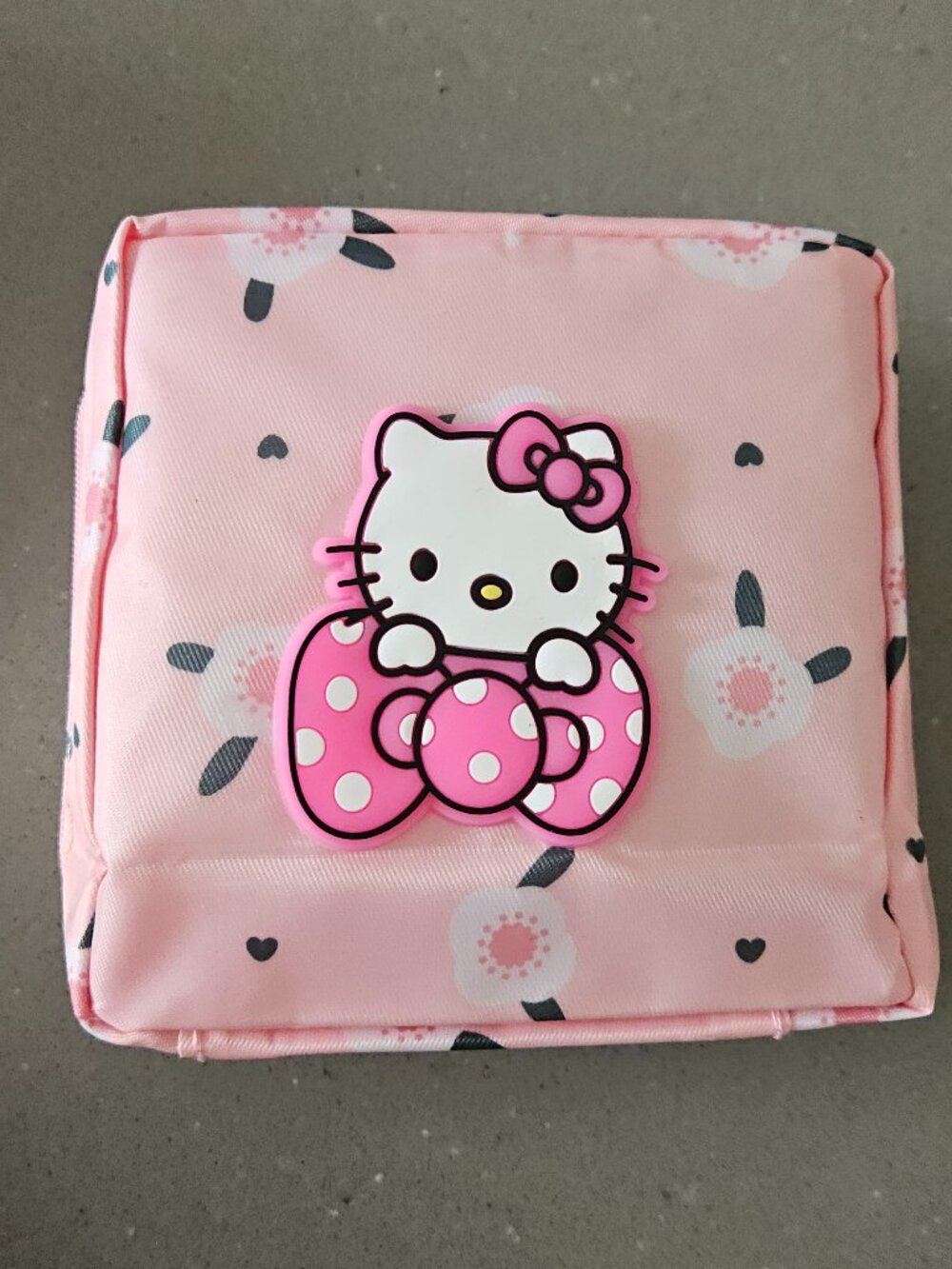 1 Pc Portable Sanitary Napkin Storage Bag Discreet - Hello Kitty/3D
